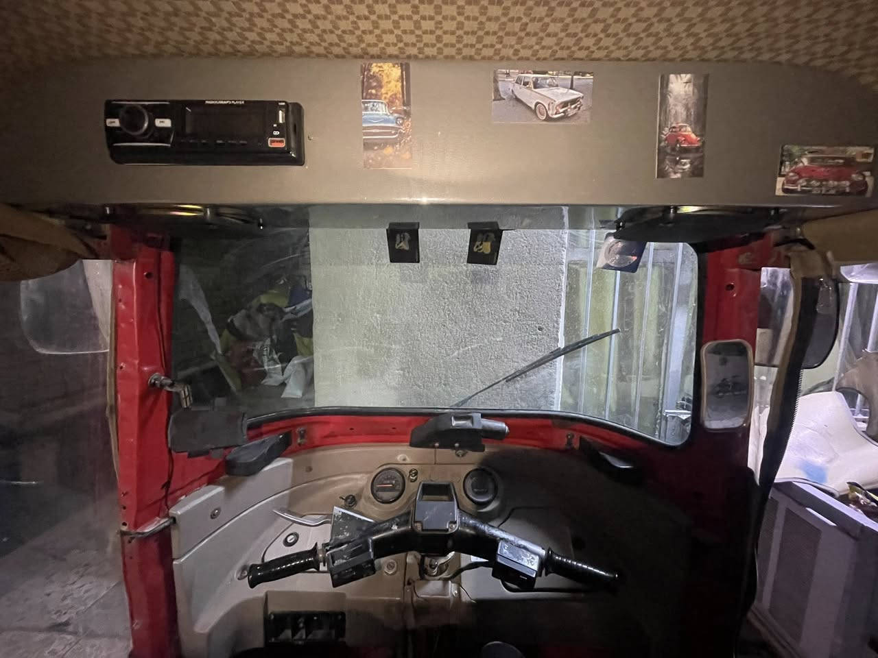 سلام عليكم مرخصت الدمن المحترم تكتك موديل 18 سنويه جديده هزه جديده رقم نكليزي السعر 5500 وبيهة مجال المكان بغداد حي النصر *********** بي وتساب لمو شراي لا يخابر
