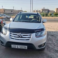 سنتافي خليجي فول عدا البصمه بيها صبغ قليل مكفوله من الضربه 07711886268