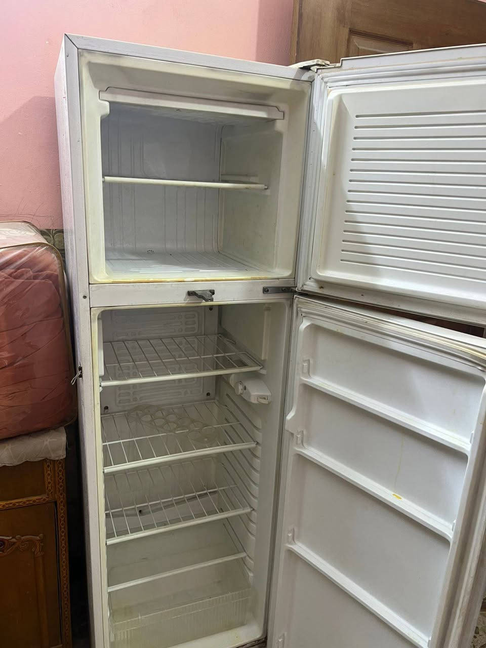 غراض مستعمله مستعجل عل بيعتهن ثلاجه  200/طباخ ابو 4ع/2ثنين سعر 125/كونتر ثنينهن 250/غساله حجم صغير 50/

***********هذه رقمي بدون عمله
