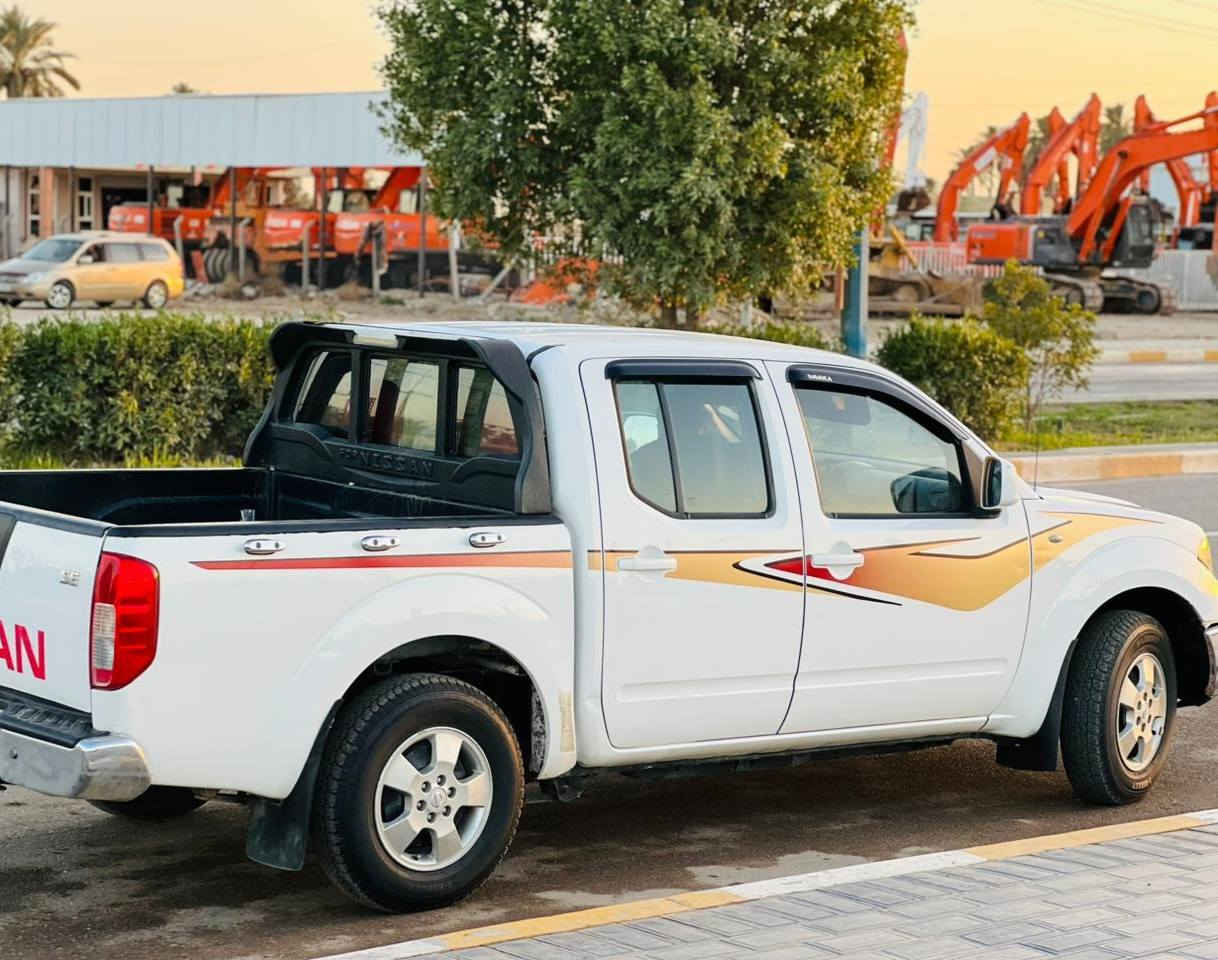 نيفاره 2014 مكفوله من الضربه والتبديل 
#كير اوتوماتيك كشنات وارضيه مدوشمه
كير مكفول ومكينة خير من الله تبريد ثلج
سياره جديده مابيهه اي نواقص السعر 118$
*********** // ***********
