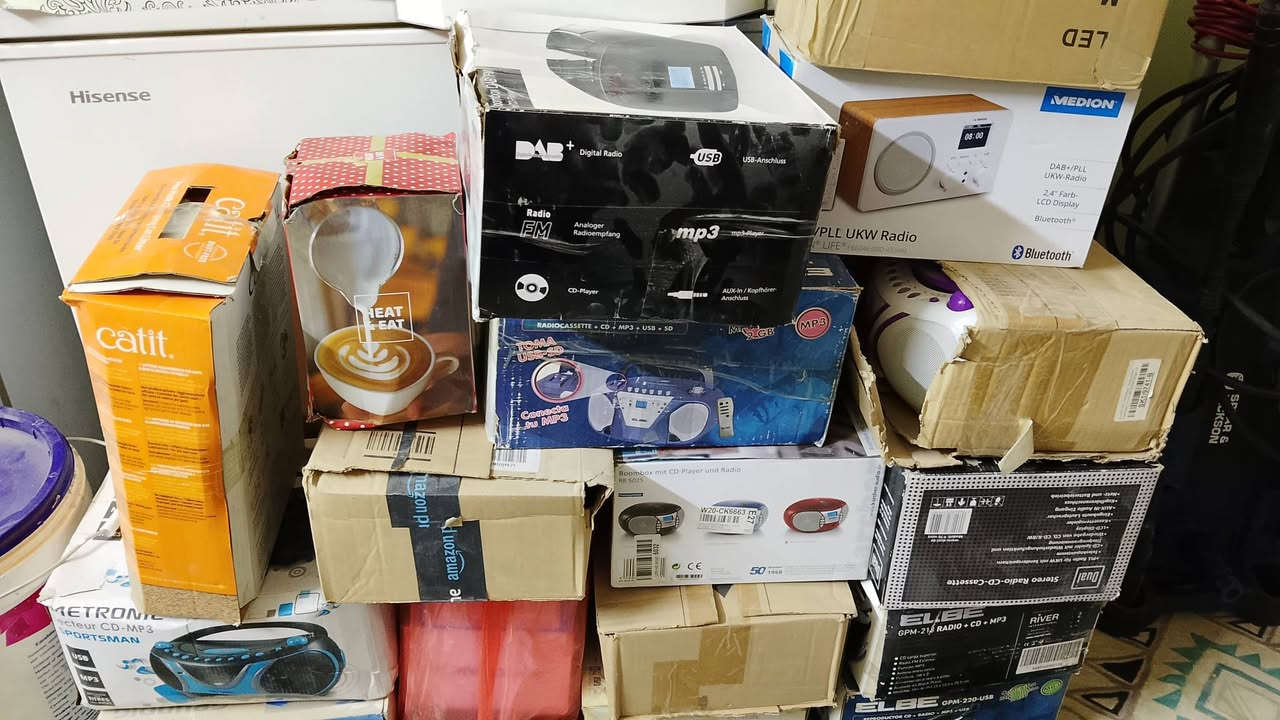 السلام عليكم
غراض بيت نظاف للبيع تواصل على الرقم
***********
