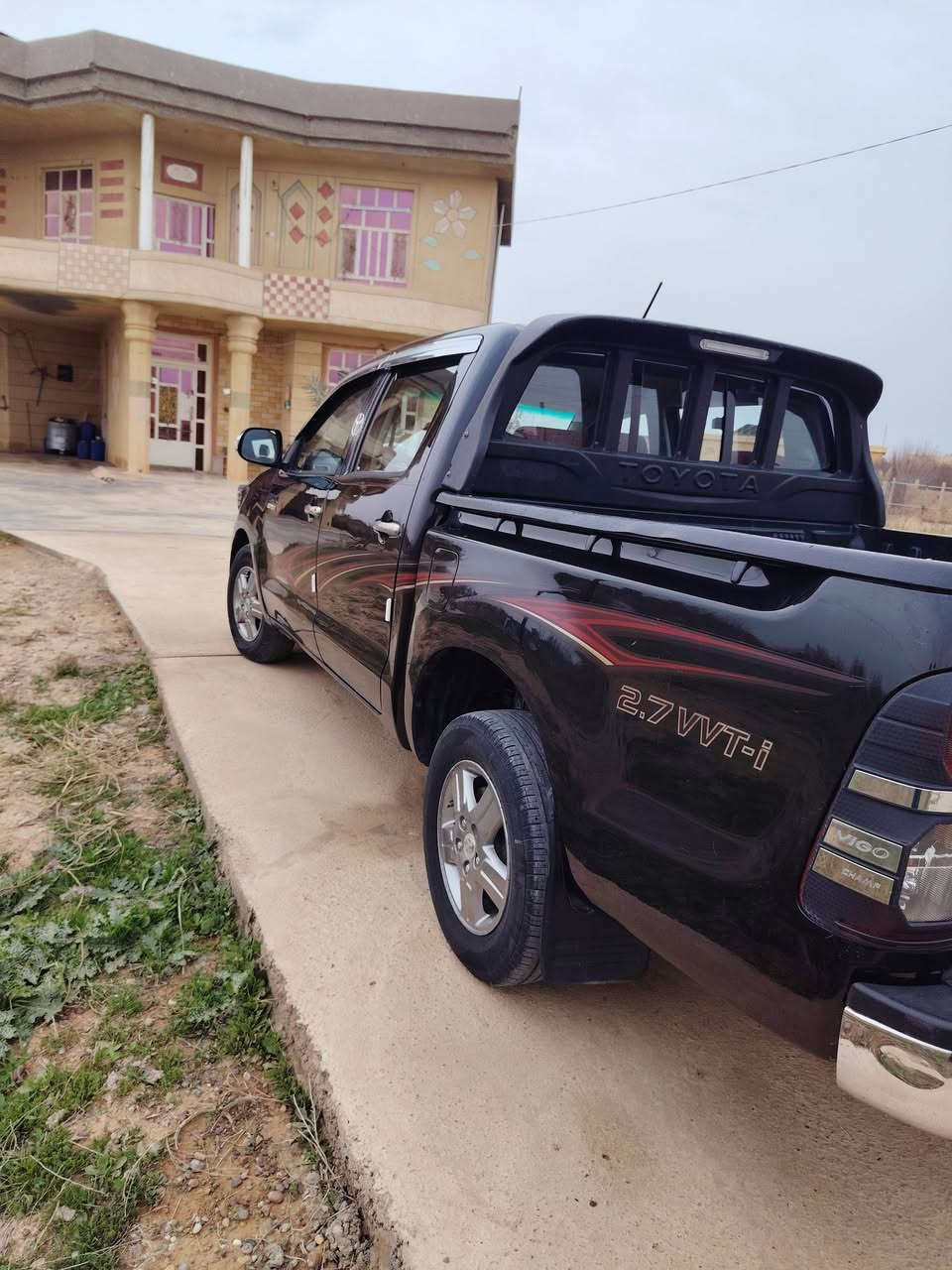 السلام عليكم تويوتا هايلوكس ٢٠١٤ ناصي كويتي كير عادي رقم دولي بيا صبغ باب السايق وبارد باب البدي ماشيه ١٤٤٩٠٠كم باسمي تحويل سياره جاهزه من كلشي سعر ١٨٥ورقه رقمي ***********
