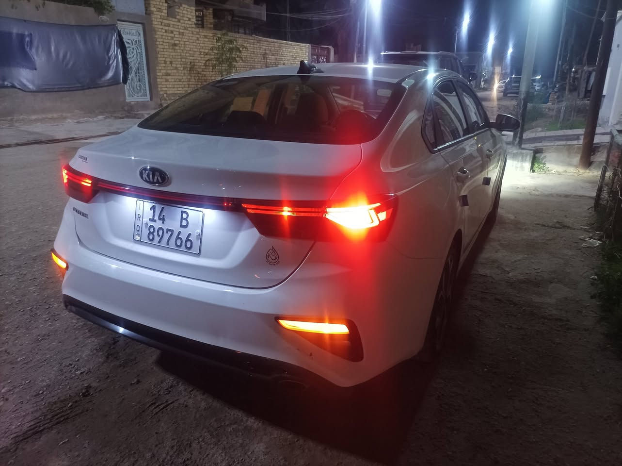 فورتي 19
انضمه قياده 3
محدد مسار 
تحكمات ستيرن 
مكينه 2000دوش
الكير سفتي بلاد
تخم تاير
السعر 128
مكاني رفاعي
***********
