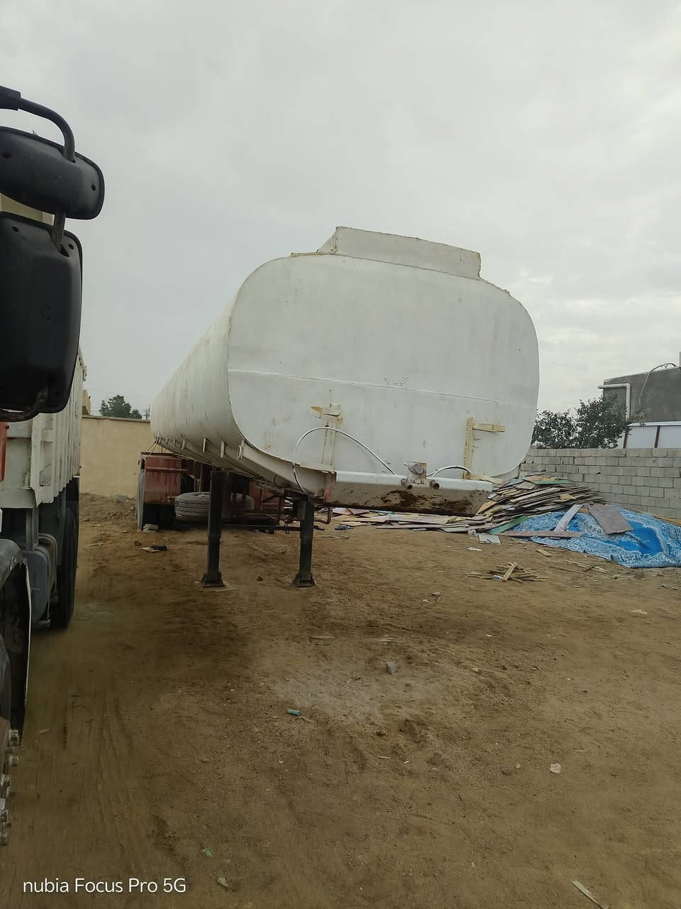 صهريج 35 طن تخم تاير السعر 40 ورقه وبيهه مجال المكان البصره رقم الجهاز ***********
