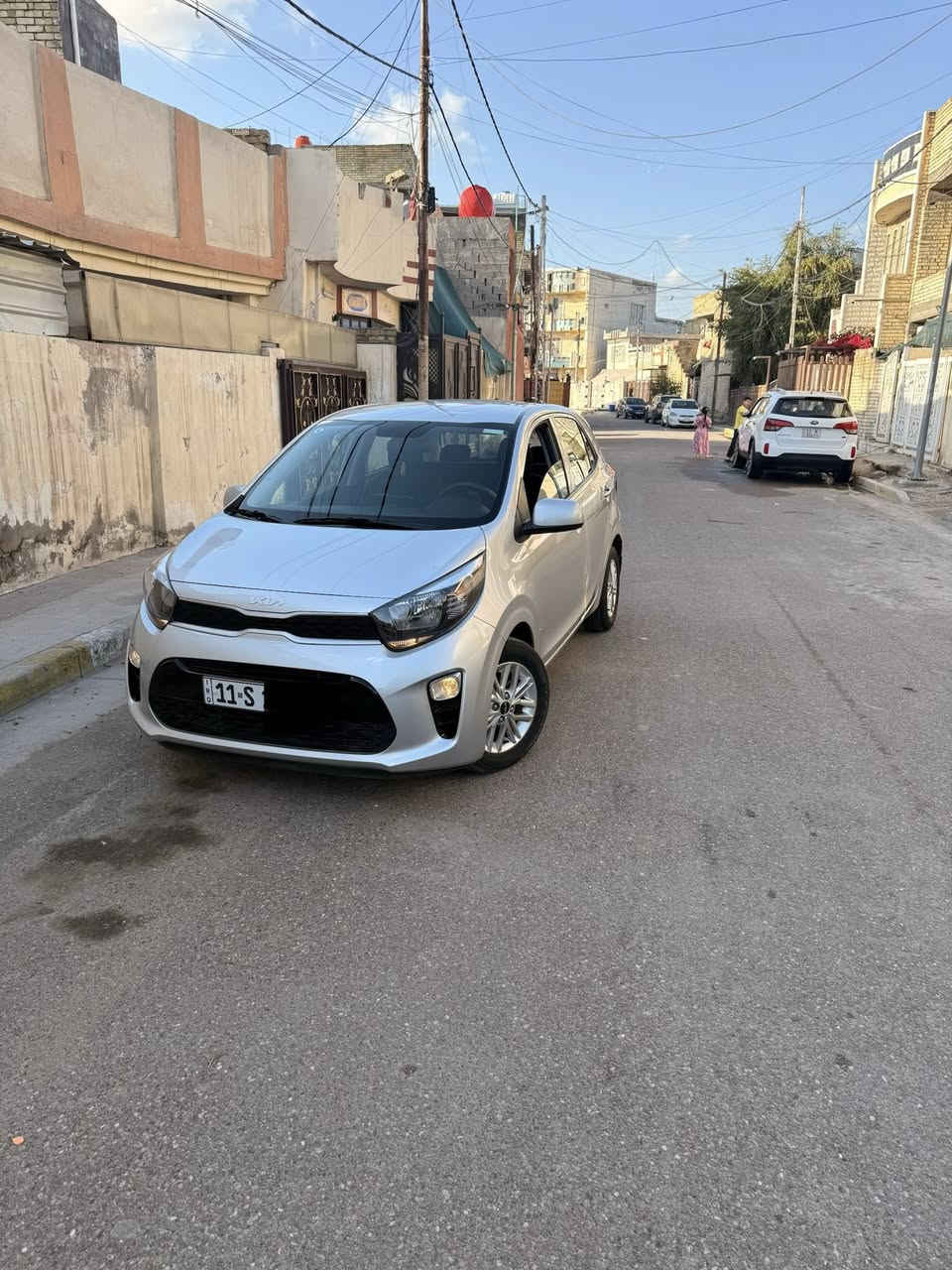 السلام عليكم
للبـيـع

 كيا بيكانتو 2023 خليجي  

كفالة عامة ماشية14  الف 

مواصفات 

محرك DOCH المرغوب 4 سلندر   

تحكم ستيرن جهتين  

4 جام كهرباء 

بلوجكتر امامي

شاشة 

كامرة دوارة 

لد نهاري

ويل كب 

مانع انزلاق

 حساس اطارات

مري كهرباء 

سويج عدد 2 

‏AUX و USB

 بلوتوث وحاكية تليفون   الاتصال ‭٠٧٧١ ٣٦٨ ٨٠٦٩‬ السعر. ١٢٥ وبيها مجال    عنوان بغداد حي العلام
