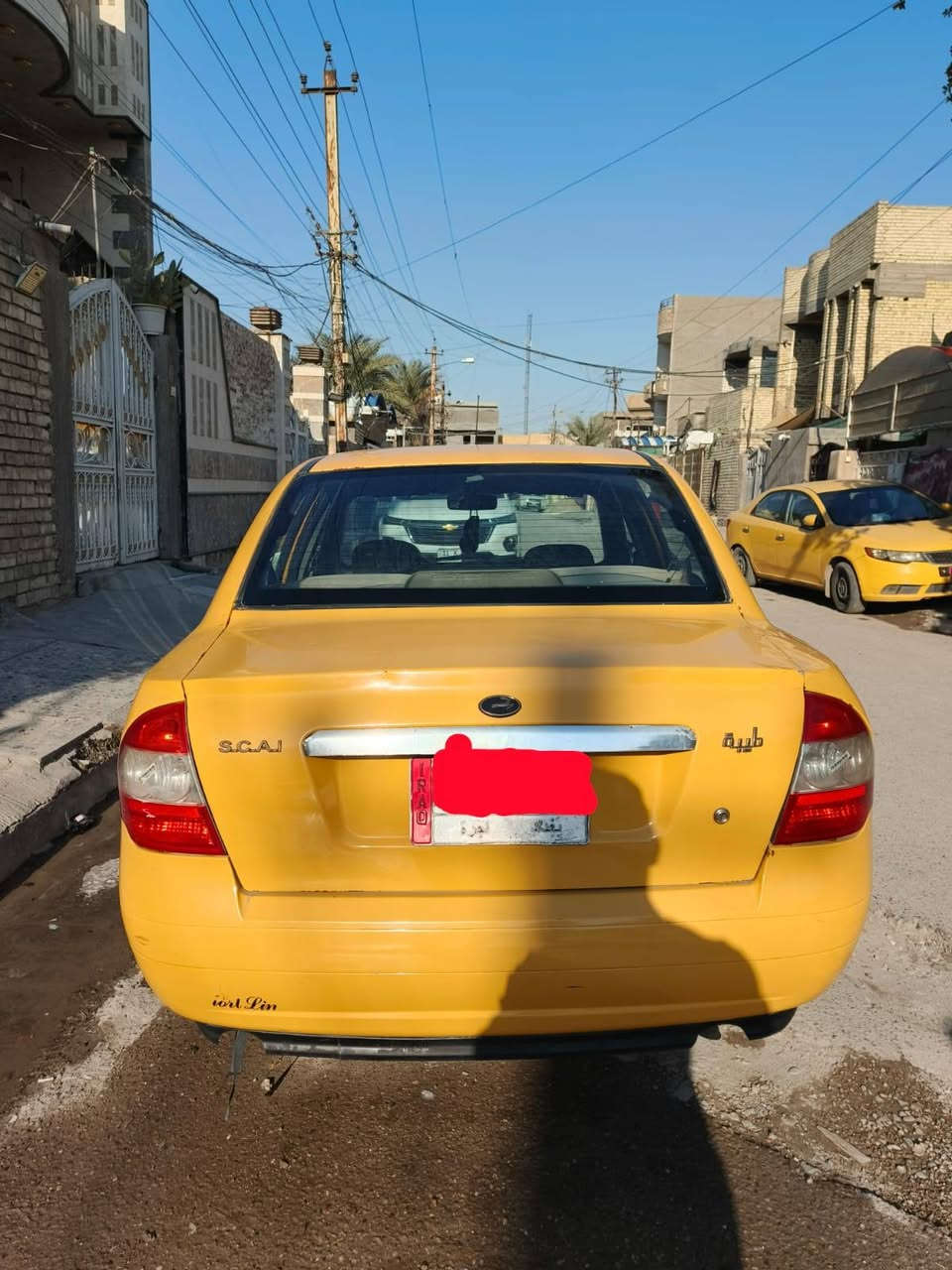 السلام عليكم  سياره طيبه للبيع موديل ١٥
السياره بيهه ضربه من وره بجاملغات والصندوك ومصلحات بس ضربه خفيه ماواصله التكم وماواصله الحوض مال صندوك 
السياره خير من الله مكينه وكير تبريد كهربائيات خير من الله
وبيهه طخه بصفحه عكس السايق موضحه بل صور 
السياره رقمهه بغداد انكليزي بسمي بعدني مامستلم الوحات 
مصفره هيئه وغرامات السعر ٢٨ وبيهه مجال مكاني بغداد البلديات للستفسار متواجد خاص ورقمي ***********
