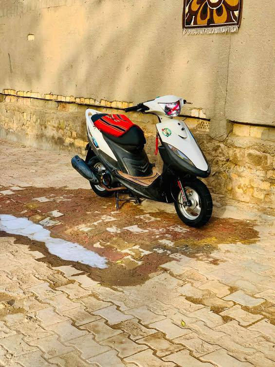 سلام عليكم ماكس للبيع مكفوله بعده وكيل صارله شهر  من طالعه من وكيل مكفوله من كلشي بيه كلج خلفي رياضي السعر والتفاصيل ع هذا الرقم ***********
