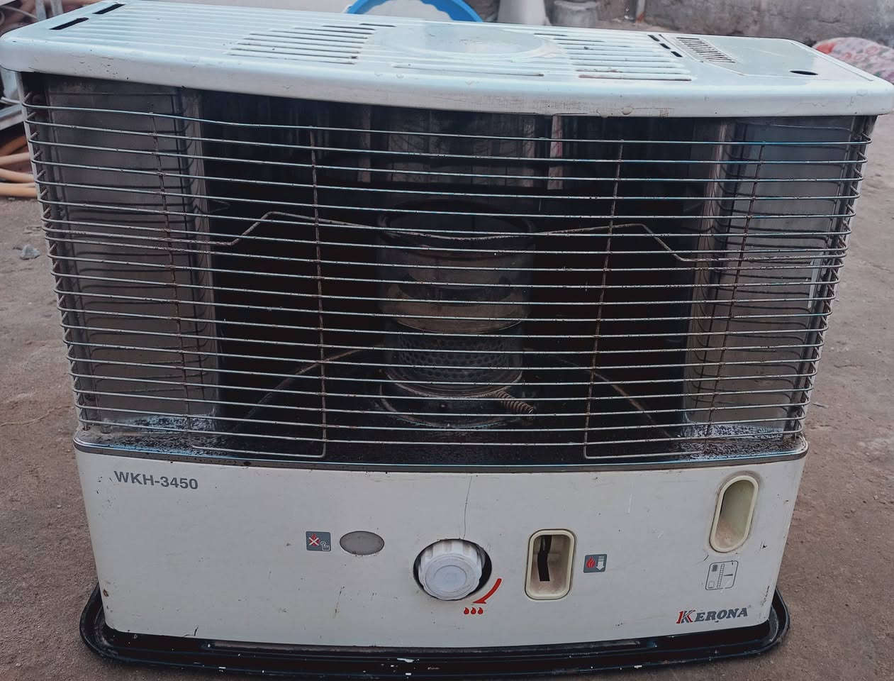 صوبه نفطيه ام الكلن الحجم الكبير شركة كراون الاصليه ب60وسخان الطحان ب30اذا شراي اتصل على هذا الرقم ***********
