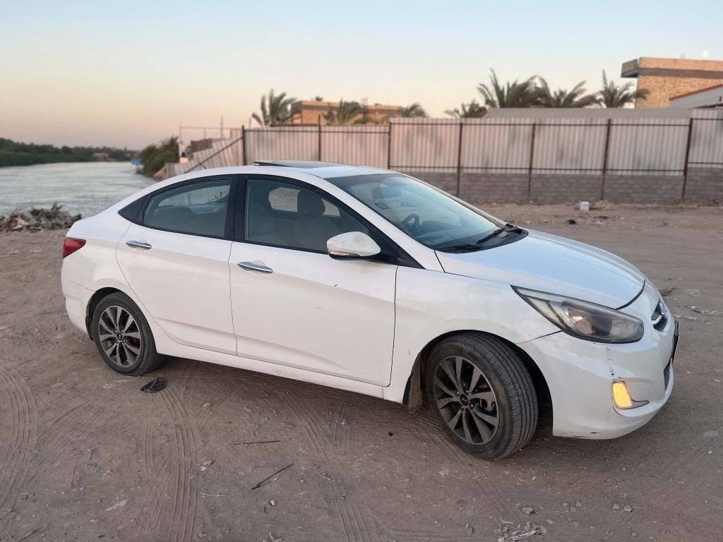 للبيع هونداي اكسنت موديل 2015 رقم نجف محرك 1600مرغوب  فتحه سيارة مكفوله من الضربة والتبديل بيها جاملغ امامي صبغ  والباقي مكفول السعر 98 وبيها مجال بسيط مكاني النجف للاستفسار اتصال *********** النجف, العراق
