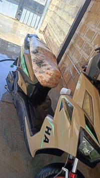 ماطور شحن كل كهربائياته شغالة على وضع الشركة مو ملعوب بيها ووياه شاحنت...