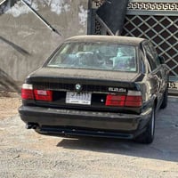 � للبيع: BMW 525i موديل 1990   • محرك: 6 سلندر M50 بحالة جيدة  • كير: ...