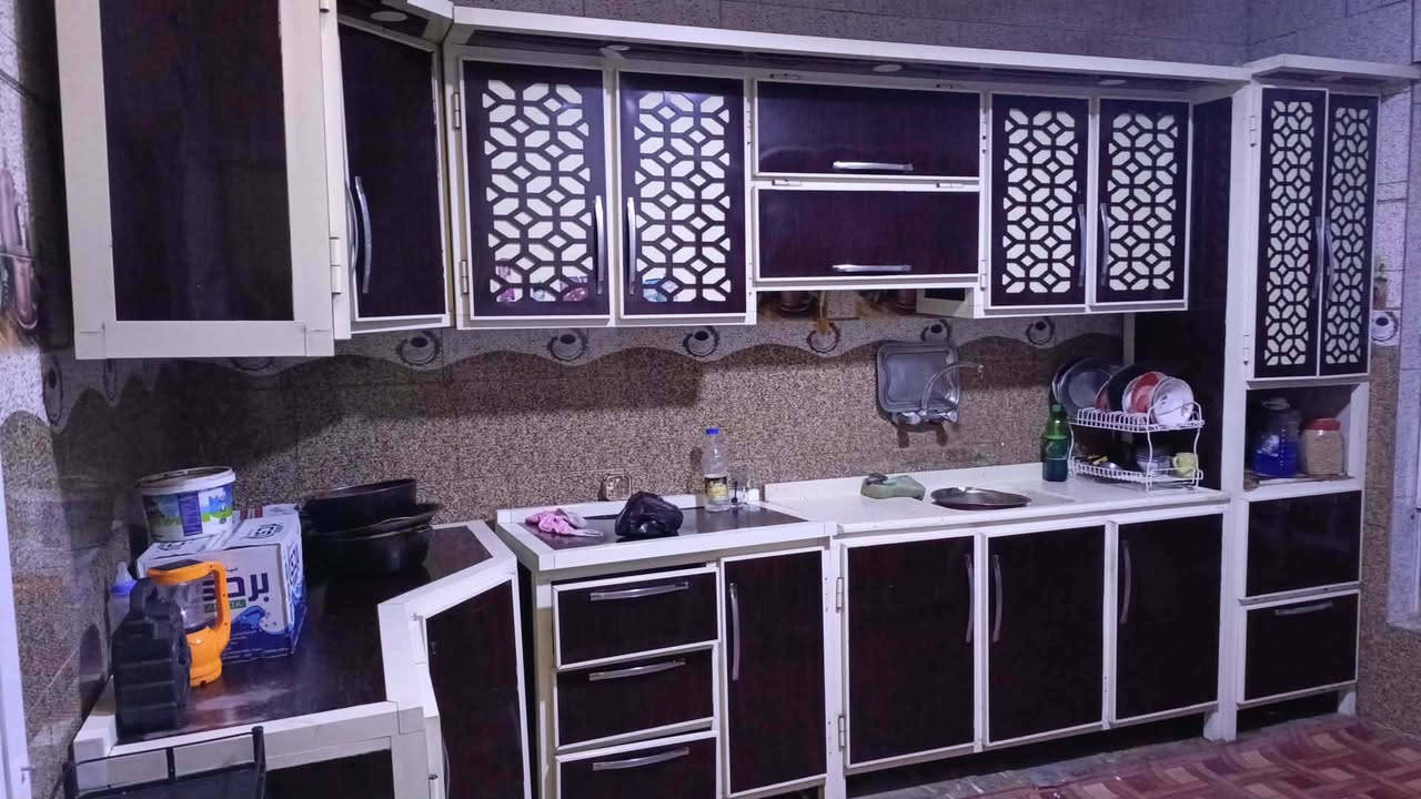 السلام عليكم كاونتر للبيع نظيف 4متر ***********
