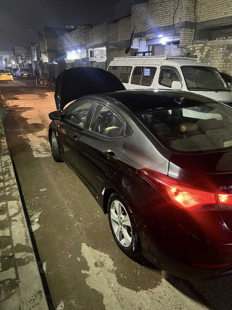 سلام عليكم سيارة النترة لبيع مديل 2016 حادثة اصلي بابين تعمير
سيارة ماشية 174 بل عراق جاملق  الأيمن بدون دواخل  (*********** )العنوان بغداد الكمالية)
