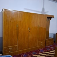 غرفه • نظيفه • بيع مستعجل