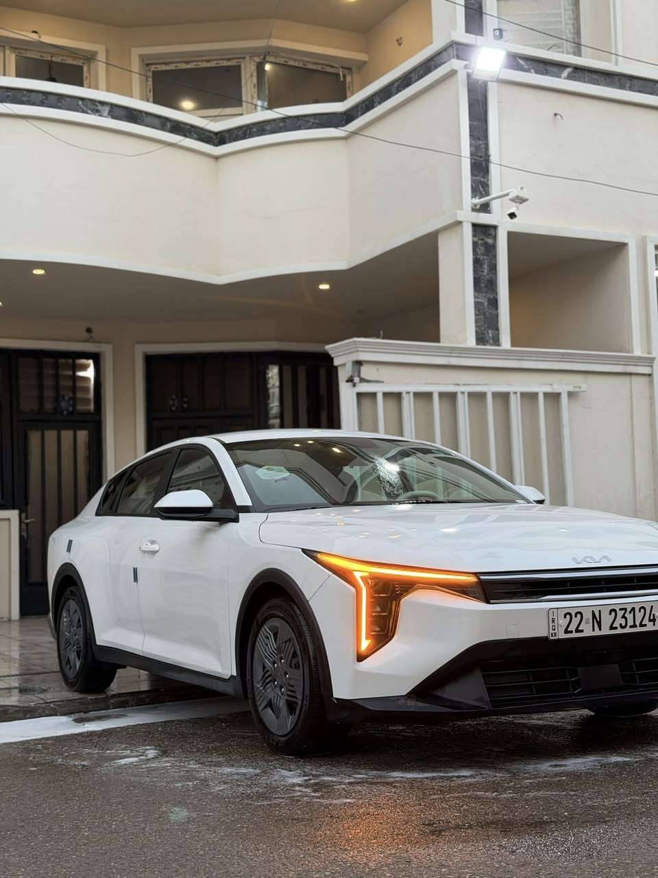 يا الله
كي فور 2025 K4 ابيض 
محرك 2000 دوش مرغوب 
سياره جاهزة مابيها مصرف ابد  

بصمة 
بصمة ابواب 
تشغيل عن بعد 
شاشه حجم كبير 
رادرات 
تحكم ستيرن 
قيادة ذاتيه 
لد امامي خلفي 
منافذ شحن خلفية 
مودات قيادة متعدده 
نقطه عمياء 
عدسات زنون 
اوتو هولد 

وبقيه مواصفات معروفه 
سياره كامله ع اخير بدون مصرف 
+ دوشمة ارضيات وكشنات وابواب 
وصندوك 
+ مشبك حمايه راديترات 

سونار مرفق مع صور 
طرف بنيد صبغ فقط 
بدون دواخل 

عنوان : كاظمية جكوك 
سعر 179
***********
