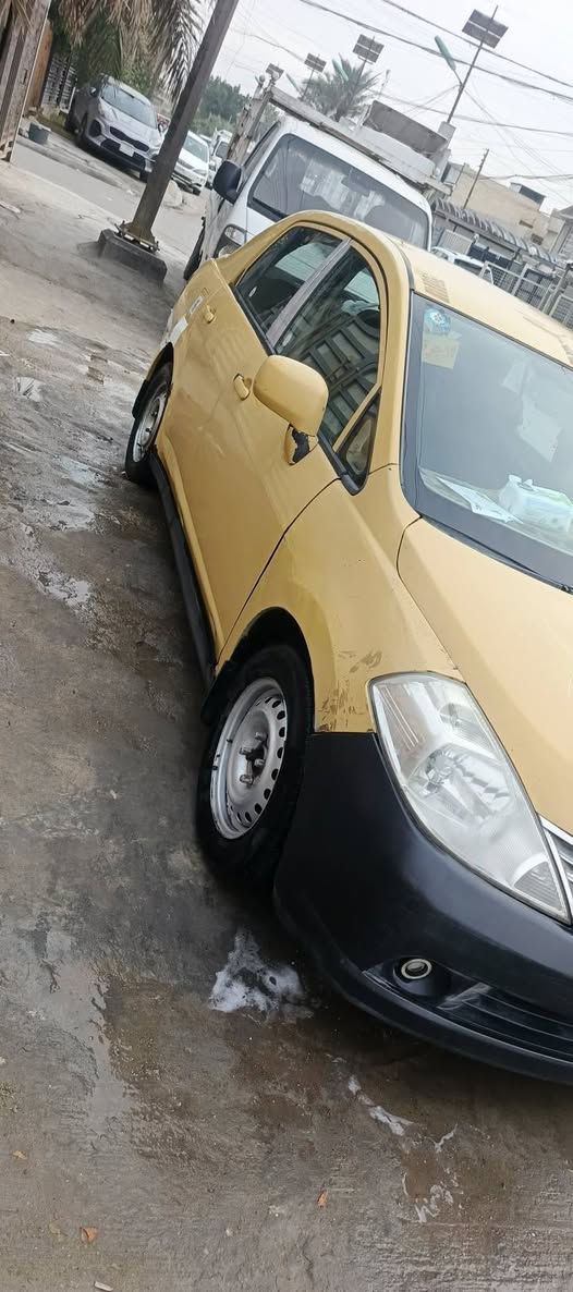 السلام عليكم
للبيع او مراوس كوري  حسب القناعه
فيرسا موديل ٢٠٠٩ 
سايارة شوفت عينك كير مكينه صدر مكفولات صارر شهرين مبدلهن 
منضومه زنون 
شاشه شادلهه 
تخم تاير سيارة كبل للشارع  ما ناقصه ولا حبه  
موقع بغداد  الغزاليه  *********** 
ملاحضه تحويل  سعر ٥٤ ورقه بيه مجال
