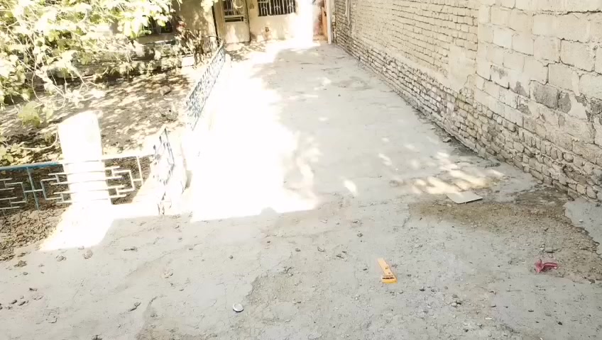 دار للبيع المساحة ٣٠٠ متر  شارع المشروع قريب علئ السيطرة
وباب خلفي على الفرع
السعر ١٥٠
الاستفسار 
***********
***********
