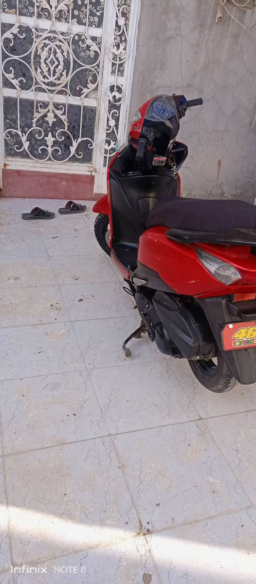 دراجة كوري مكفول كفالة عامة محرك نضيف موديل 2024 كهربائيات كلهة شغالة  لايت بكلايت اشاير هورن  بريكات امامي والخلفي دراجة نضيفة سعر ٣٥٠ وبيهة مجال مكاني ديوانية سنية شارع التجاري ***********
