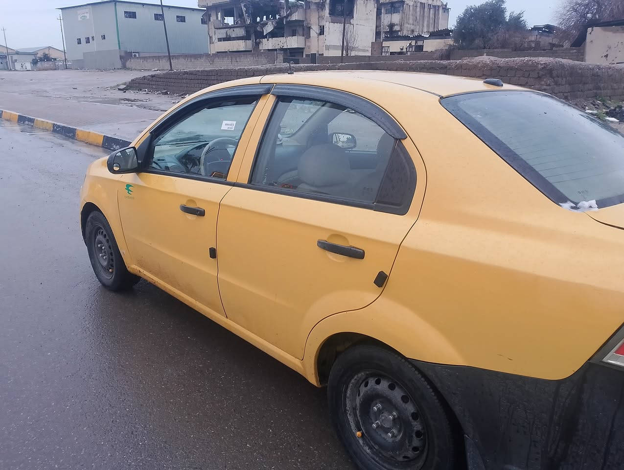 السلام عليكم
افيو 2011 موسسه
رقم بغداد دولي باسمي هيئه غرامات صفر
محرك استره
كير توماتيك
جامات كهرب
مري كهرب
داخل لونين
الضرر البدنه الخلفيه وشويه من الحوض فقط
السعر 60 وبيها مجال
للتواصل.***********
