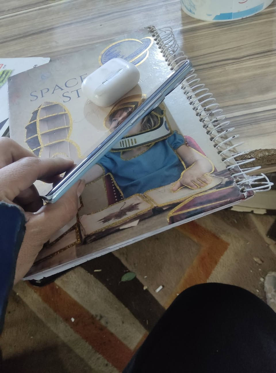 هونر 70 هو هاتف ذكي من شركة هونر، ويأتي بمواصفات قوية. إليك بعض المواصفات الرئيسية:
السلام عليكم اخوان جهاز للبيع ومستعجل علئ بيعته  
والجهاز نضيف مال بيت مامستعمل جثير السعر  170 وبي مجال وباقي المواصفات خاص
60فريم بل بوبجي حقيقي يشغل HDR


**إذا كنت صاحب هذا الإعلان وتريد حذفه لأي سبب، رجاءا أرسل رسالة إلى الدعم الفني**