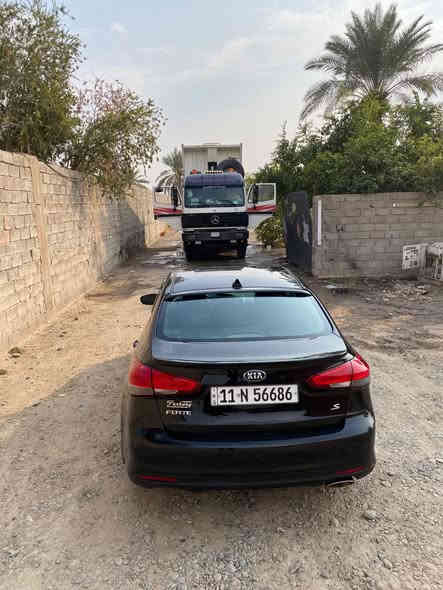 السلام عليكم كيه فورتي 2017 مكينه كير حداديه جاهزه السياره كلين داخله وبيهه باب بل  العراق مبدل 
مال السايق السياره بسم صديقي سونار موجود مرفق بل الصوره عارظهه ١١٠ وبيهه مجال قليل ***********الاسيا بيه وتس اب ***********
