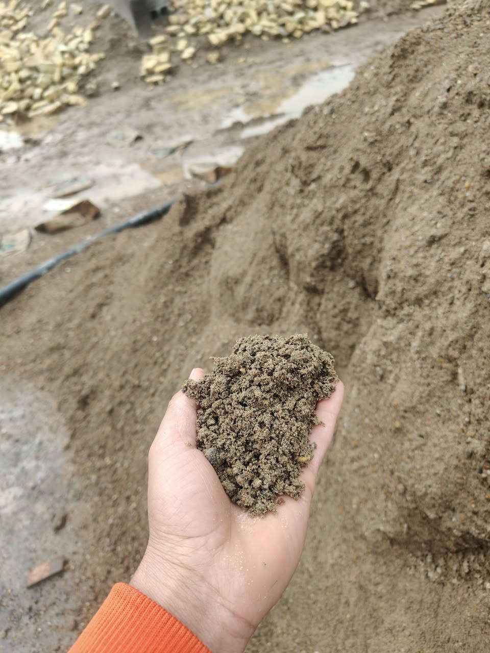 وينهم الخلفات رمل درجه اولى رمل بناء ورمل خشن صب درجه اولى بنسب السعار مناطق بغداد فقط ملاحضه الحمل كبان الستفسار ***********
