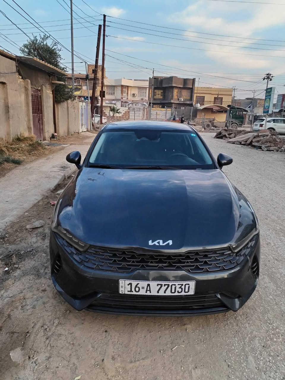 السلام عليكم k5 موديل ٢٠٢٣ ماشيه ٥١ ميل صور الحادث بالمنشور معوقين قادسيه سعره ١٥٠ وبيه مجال ***********
