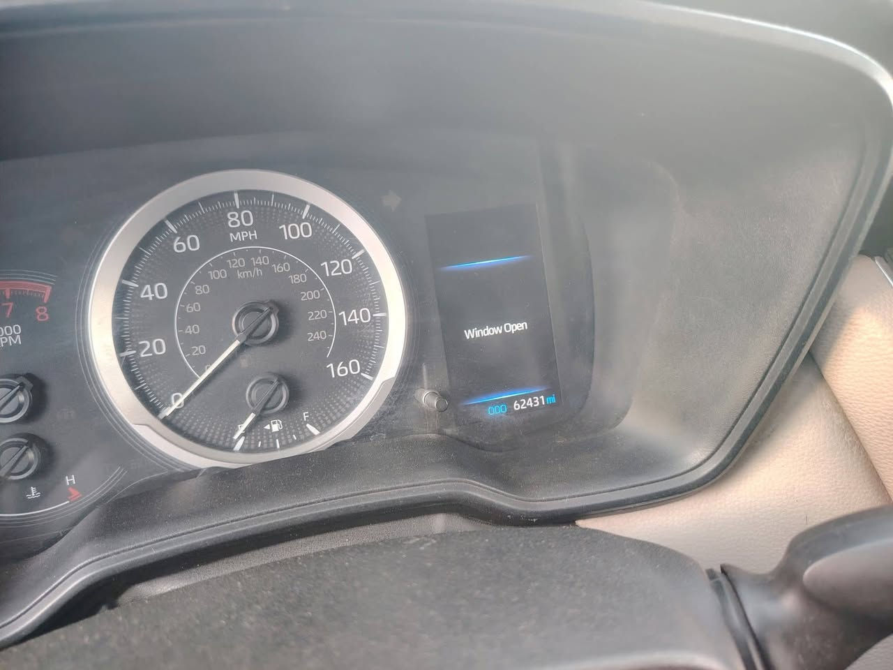 السلام عليكم
كورلا امريكي 2021 LE
رقم نينوى  ألماني
 معوقين باقيلها سنتين اتصير حره 
70 ميل ماشية 
شاشة
كاميرا
ويل عادي
لايت زينون
تحكمات ستيرن
بريك بصمة
بيها كصت شاصي جيهت اليمين صبغ بوند و صفحة اليمين  والسقف
السيارة  حادثها بل عراق 
السعر105 ومجال بسيط
***********
