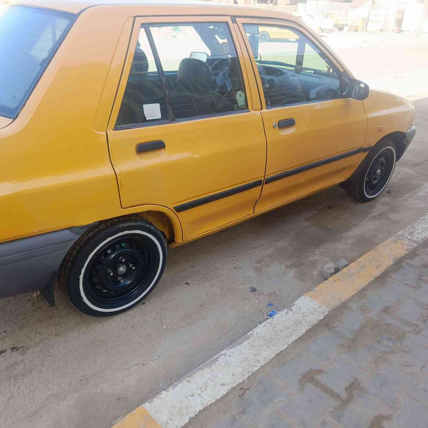 سايبه للبيع مديل 15رقم نكليزي بسمي قادسيه 
مكينه لا تنقيص ولا تبخير كير جديد برايد تبريد منضومه كامله توني مبدلهاا ثلج حداديه تخم تايب جديد صار شهرين من شديته دواخل جلد ودوشمه نحله كهربائيات كله شغال سياره متعوب عليه حداديه ودبلات تخم كامل جديد شواصي معمره صار شهر من سويتهن  هنه ودوس سماعات تخم كامل جدد سعره 34وبيه مجال 
***********
مكاني ديوانيه
