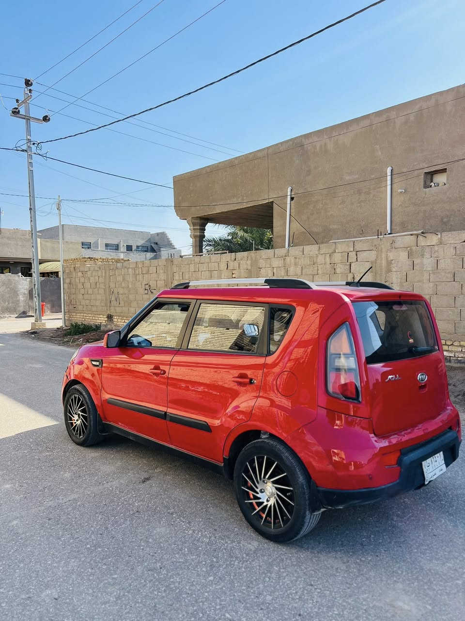 سلام عليكم بيع سريع صول2011كير ومحرك وحداديه كفاله تخم تاير جديد مال جناي جاهزه الاخير تبريد ثلج ⛄️ خليجي السياره بيها جاملغ امامي فقط صبغ 
السعر88وبيها مجال لشراي 
الاتصال***********
ما متواجد بلخاص 👆👆
الشراي يتصل ويدلل
مواصفات السياره 
شاشه 
تحكم استيرن 
كامره 
نضام ايكو
