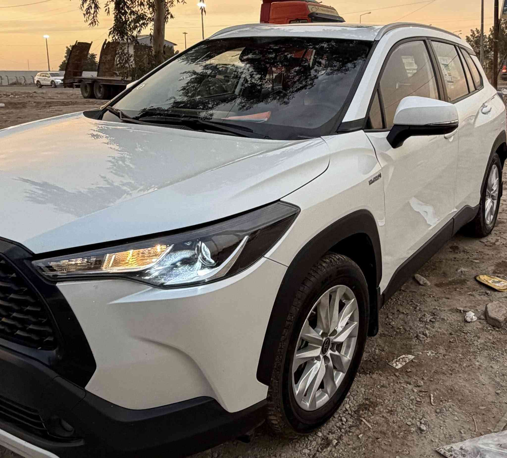 سلام عليكم

كورلا كروز (هايبرد)

موديل 2023

ماشية 50 الف

محرك 2000 هايبرد

رقم بغداد الجديد سنوية باسمي

بصمات اثنين

قيادة ذاتية 

اوتو هولد وسايد بريك بصمة

تبريد قطعتين

كاميرا خلفيه بلادي

لايت زنون

كشنات جلد

تحكم سرعة

قيادة ذاتية
حساسات 

وبعد بيها مواصفات 
كفالة عامة ماعدا حكه صغيره بالدعامية ورصعه صغيرا جدا اباب السايق

مكان السيارة بغداد العامرية او الكرادة،
السعر 173 ورقه وبيها مجال بسيط
متوفر واتسب فقط ***********
