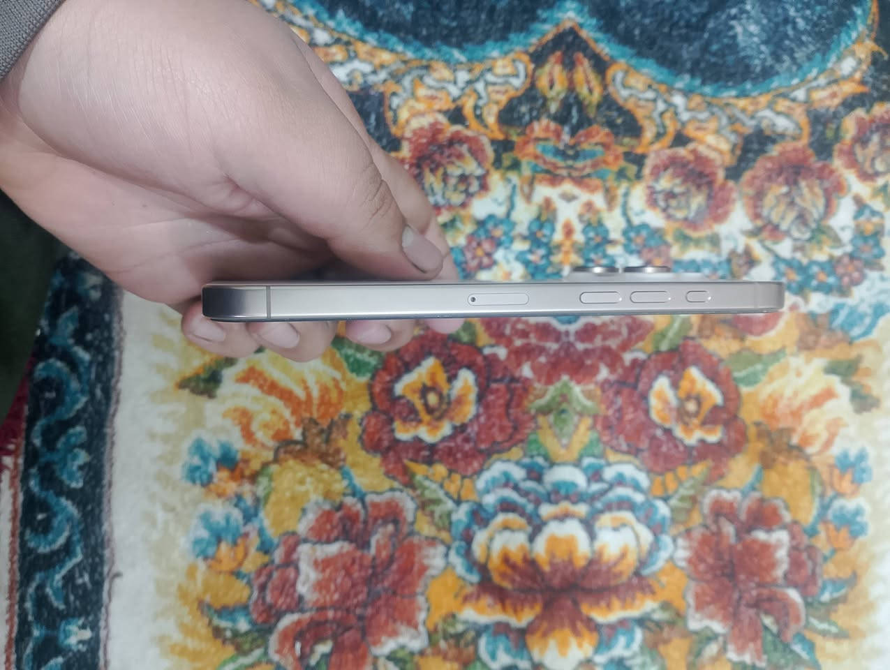 السلام عليكم ورحمه الله موبايل ايفون 16برو ماكس اخذته من شركه ماستر ستور الوكالة مال ابل بي ضمان سنتين مشحون 38 مره بطاريه 100 مكفول كفالة عامه    ***********. سعر 1.750
