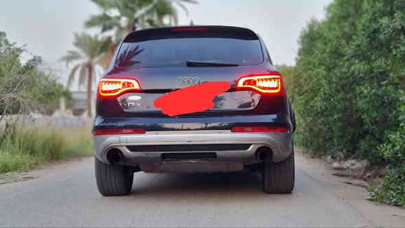 سلام عليكم Q7 موديل 2012 بغداد انگليري 
محرك وصدر جدد بيهه قطع صبغ فقط بدون معجون كهربائيات كلهه شغاله وحلوه  مكانهه بغداد بيع او مراوس بصالون  وارد امريكي السياره حادثهه سرقه بنيد وجاملغات ثنين ***********
١٣٥ $
