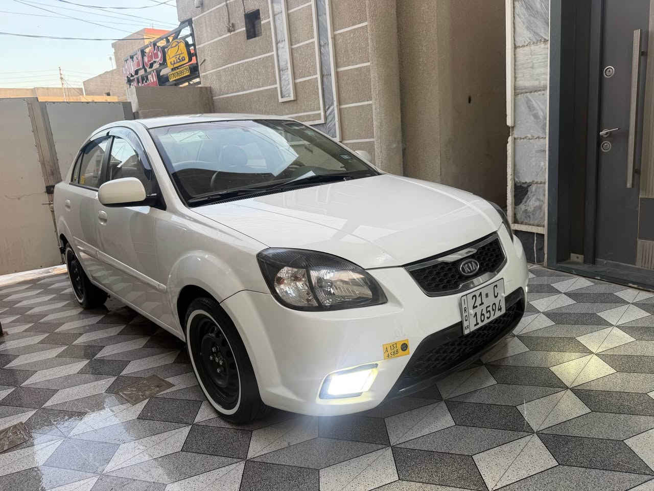 كيا ريو 2011 خليجي 
رقم دولي هزة وسنوية 2031 كلهة جديدة شرط تحويل 
بيهة باب بدون ضرر صبغ فقط سونار جديد 
تبريد وصدر وتح تاير جديد 
العنوان ديالى بعقوبة ***********
السعر92 بيهة مجال بصيط جدأ بعقوبة, ديالى
