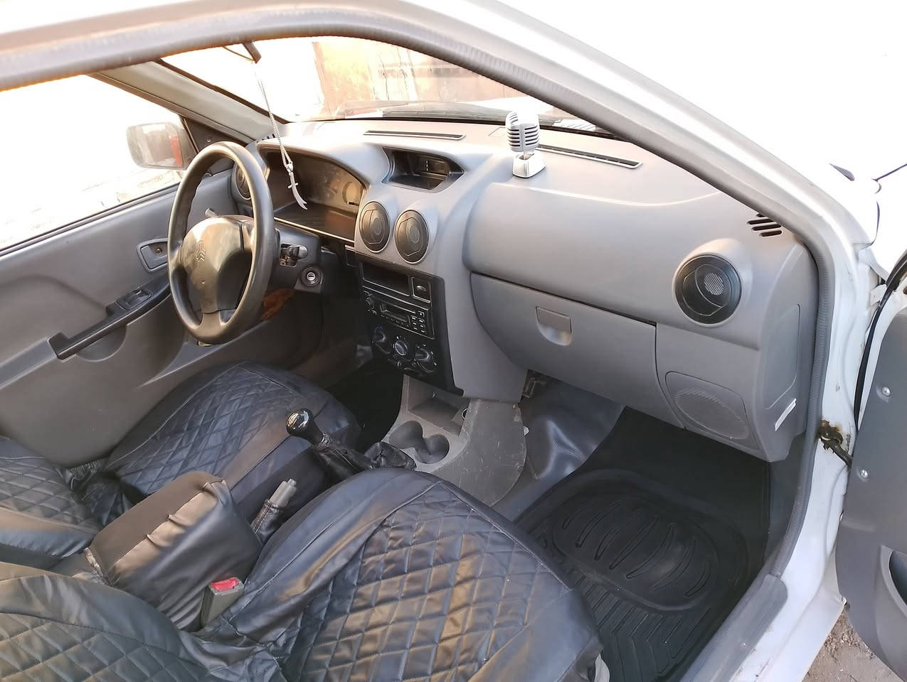 السلام عليكم
سايبا مديل ١٤
 رقم قادسية سنويه لل٢٧ 
تبريد شغال حدادية زينه 
شواصيها بلاديات 
بيها قطعه تبديل فقط 
السعر ٣٢ مجال بسيط جدا 

وهذا رقمي ***********
