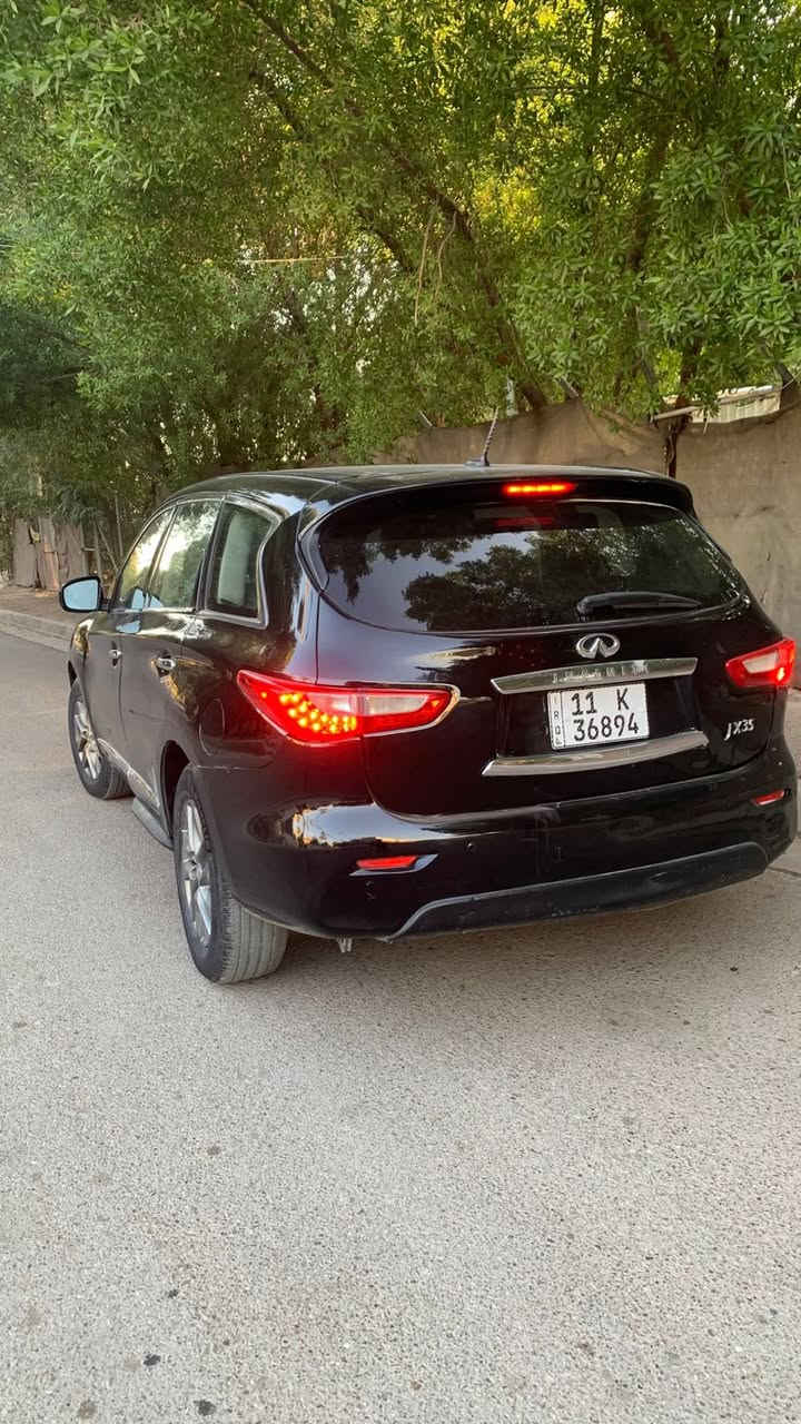 للبيع او مراوس انفنتي JX35 2013  السياره تقريرها كلين مبيها اي حادث من امريكا رقم بغداد بأسمي رقم وهزه جديد السياره  نتركت فتره طويله وصبغتها حزام بدون اي حادث او ضربه فقط صبغ بسبب الشخوط والجراد كير جديد حداديه جديده 7 راكب 
مواصفاتها فول 
بصمه ابواب + بصمه تشغيل  
سلايد روف 
٣ قطع تبريد 
جنطه كهرباء 
كشنات تدفئه 
كشنات كهرباء 
تحكم ستيرن جهتين 
حساسات اماميه خلفيه 
وبقيه المواصفات المعروفه 
ماشيه ١٢٩ الف ميل 
رايدها بـ 12.500$ يعني 125 ورقه وبيها مجال 
مكانها بغداد 
اي استفسار اتصال على الرقم 
***********
