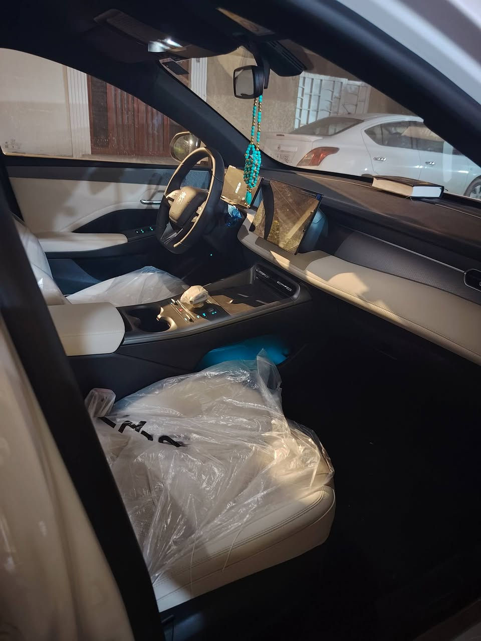 بي واي دي كن بلاص ماشيه 750km هاتف *********** السعر 125 مكاني بغداد
