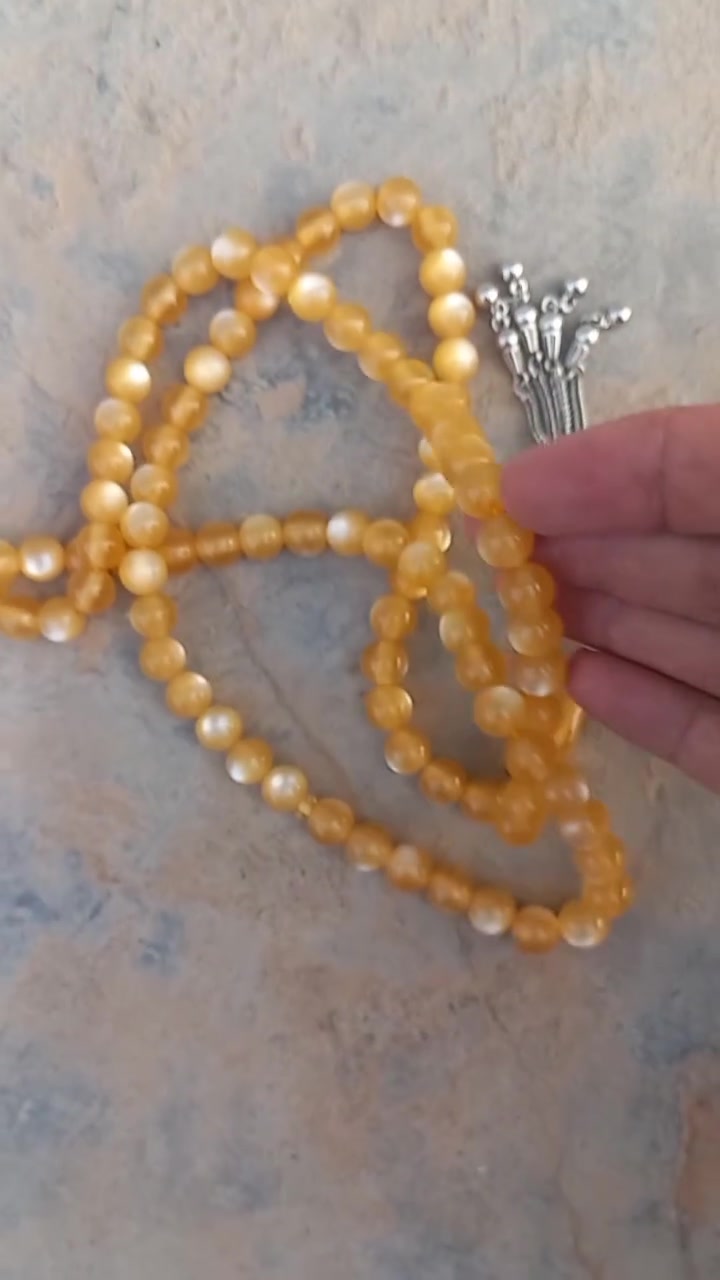 السلام عليكم ورحمة الله وبركاته.... على بركة الله....من رخصة الأدمن المحترم...يتوفر سبحة صدف بحري قديم انتيك نوادر كما موضح بالفيديو أدناه....مكاني ديالى وتوصيل موجود حسب الاتفاق اليحب يشتري يتفضل خاص وباالخدمة...وبسعر مناسب


**إذا كنت صاحب هذا الإعلان وتريد حذفه لأي سبب، رجاءا أرسل رسالة إلى الدعم الفني**