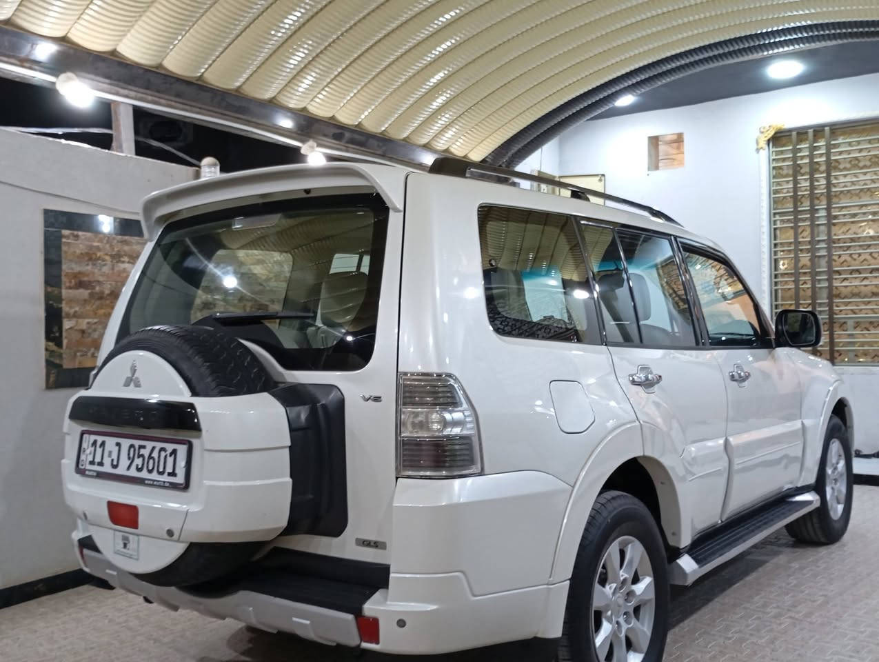 سلام عليكم للبيع باجيرو 2010 حبتور لون ابيض صدفي فول 1/1 سلايت روف كشنات جلد كشنات كهرباء دمامات زراكات تحكم استيرين جهتين  مكفول كفاله عامه كير مكينه ما مفتوحات تبريد ثلج صدر امامي خلفي جديد رقم بغداد
دولي العنوان نجف السعر 145 $ وبيه مجال الاستفسار ***********
