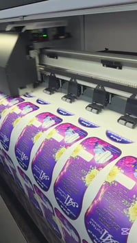 طباعة ستيكرات منتجات مطبعة الأديب للدعاية  والإعلان  07891789223