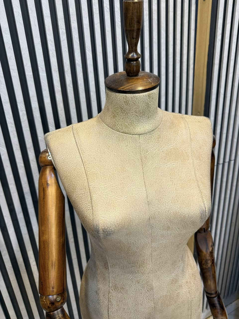 مليكان تركي للبيع
مستعمل نظيف جدا 
عدد ٤ 
سعر القطعه الواحده ١٠٠ الف 
كربلاء 
***********
