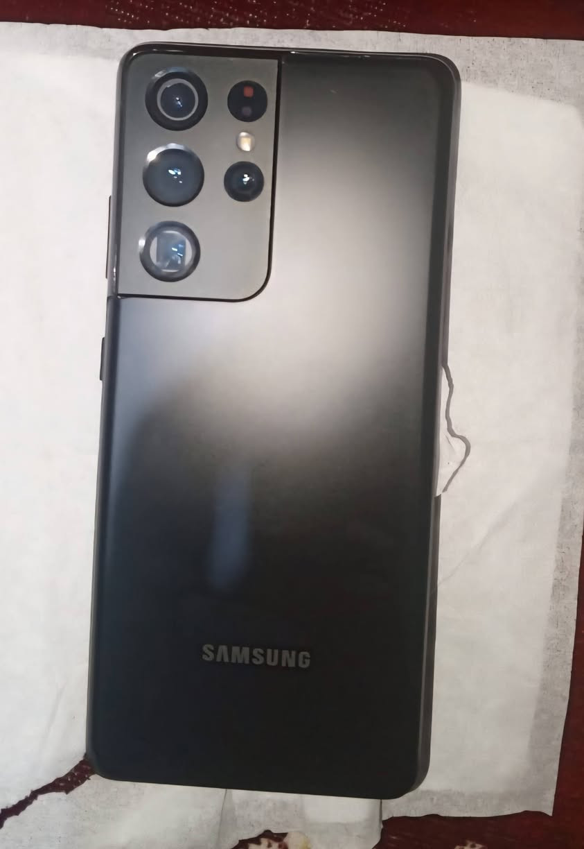 سلام عليكم 
سامسونج جالكسي s21 ultra 
دبل سيمكارت  شرق أوسط  ذاكره 256  مع ملحقات كامله 
جهاز كلش نضيف مابي شخط  للبيع  سعر 425 الف شراي يتفضل هنا ***********
