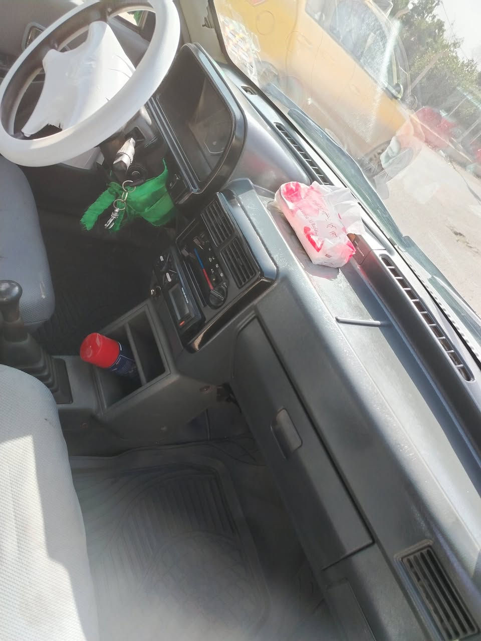 السلام عليكم صلي على محمد وال محمد سايبه موديل 2011 جير ومكينه خير من الله خصوصي  ثانويه جديده رقم انجليزي لل 2031 السعر 35 وبيها مجال قليل *********** هذا رقمي بواتساب وبيكم خير وتدللون
