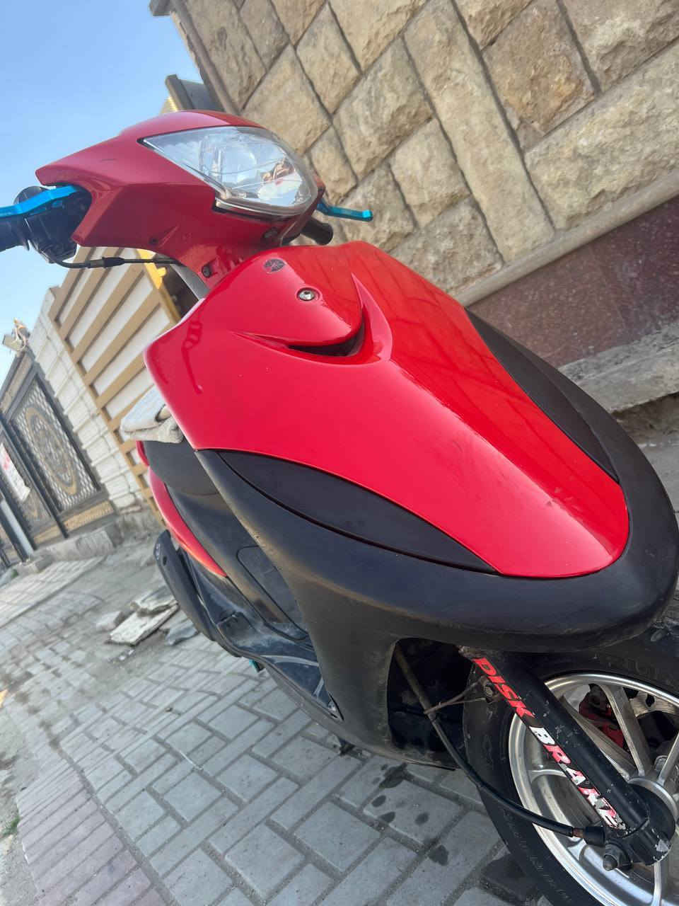 السلام عليكم ماكس عدلة للبيع رمبة نزلتها بيدي مكينة مكفولة من الفتح اي نقص ما بيها سعرها 800 قفل وبيها مجال حك الجية 
رقمي  *********** مكاني بغداد البلديات
