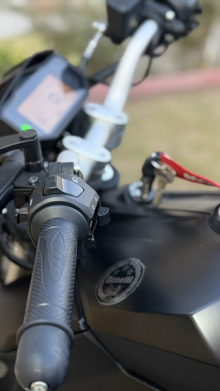 السلام عليكم
بنلي 180 S للبيع وكالة عجلة الخليج موديل ٢٠٢٤ طالعة بل 
٢٠٢٥ الدراجة جديدة كلش 

‼️ماشية ١٦٠٠ اخت الزيرووو‼️

السعر على الخاص او واتساب 
***********

مكاني بغداد حي العدل
