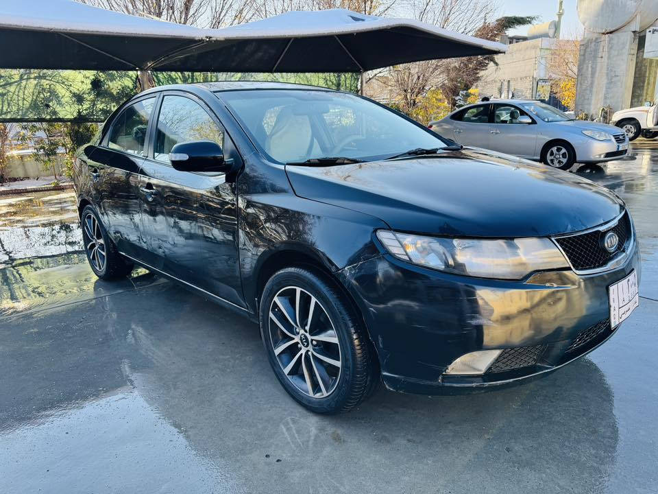 کیا سیراتۆ ساخ ٢٠١٠
گۆرینەوە تەنها بە ئاڤانتی دەکەم
ساخ ساخ ساق
گێر مەکینە  تەبرید بە شەرتە
جام کارەبا و شاشە ئایپاد
ویل کرۆم و لایت زینۆن
دەعم لێدراو بە شەرتە
سەقف و حیزام بە شەرتە
نرخی ٤٩ گەلا و کەمێک مجال
شوێن چوارقورنە
***********
