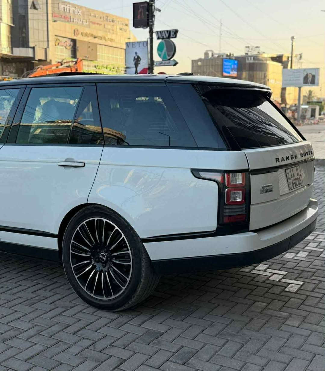 2014 رانج روفر فوك VIP فول
فول مواصفات (( اوتو بيكرفك ))
وكاله سردار 
محرك V8 المرغوب سوبر
لون مميز ابيض
للبيع او المراوس حسب القناعه
فول مواصفات اوتو بيكرفك
دوسات كهرباء
جكات 3 وضعيات
رادار جانبي بل مرايات
بانوراما كنتاره قماره شامواه
الكيجات الكتورنيه
كامرات 360 درجه عدد 5
بصمات ابواب وتشغيل
جميع الابواب شفط
كشنات كهرباء
شاشات عدد 3
نضام صوت ميرديان (خرافي) 29 سماعه مساج تدفأه 4 مقاعد + تبريد امامي خلفي
ثلاجه اماميه خلفيه 
استيرن كهرباء + تدفأه
نقطه عمياء رادار حساسات امامي خلفي جانبي
صندوك كهرباء ابواب 
ترحيب اناره+ مرايات شفط +
5 خزن 4 مقاعد وضعيات قياده لضروف الطرق
نضام (GPS) فول اوبشن خارطه العراق مفعله
المواصفات كثيرة جداً ميحتاج اكتب الباقيات معروفه مواصفات الرانج الاوتو بيكرفك
سياره مضمومه ومجودره بعدها ع وضع شركه جاهزه كال نقص مابيها 
بغداد دوره 
***********
