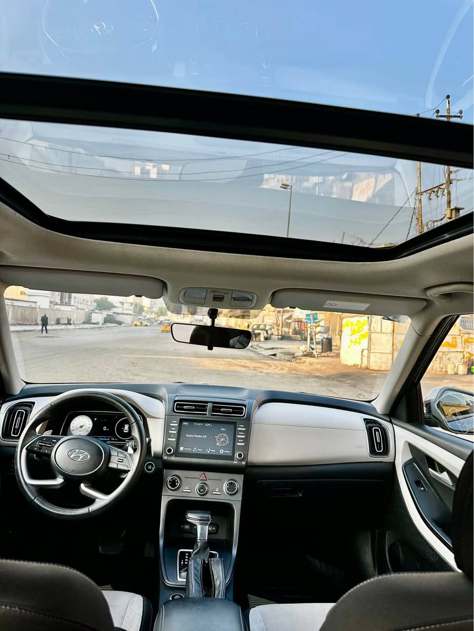 السلام عليكم كريتا 2023 ضمان شركه الاولى فول مواصفات  مكفوله كفاله عامه مكينه كير حداديه تبريد كله جديد  سبير منازل ماشيه 18 الف بصمه تشغيل بصمه ابواب
بانوراما شاشه مودات قياده مانع انزلاق شاحن واير ليس
تحكمات ستيرن اوتو هولد سايد بريك كهرباء وبعد بيها مواصفات سعرها  158 وبيها مجال مكانها الكريعات 
للاستفسار *********** بغداد, العراق
