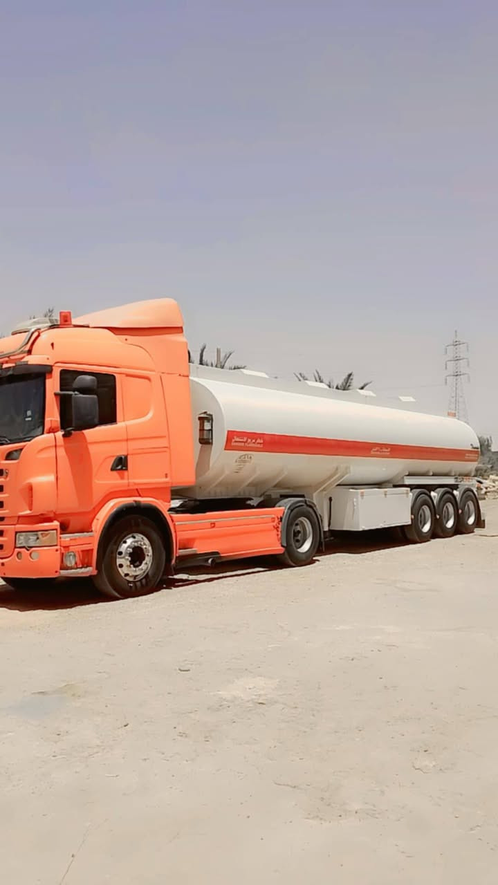 سكانيا 2010  جاهزه تانكي جديد 2025 جاهزه تخم تاير لايت زنون   سبلت ثلاجه داخليه  كير اوتوماتيك   رقم انكليزي المثنى  سياره ما تخسر عليها كبل للعمل  السعر  ٤  شدات وبيها مجال قليل حك الجيه للاستفسار الاتصال على ***********
