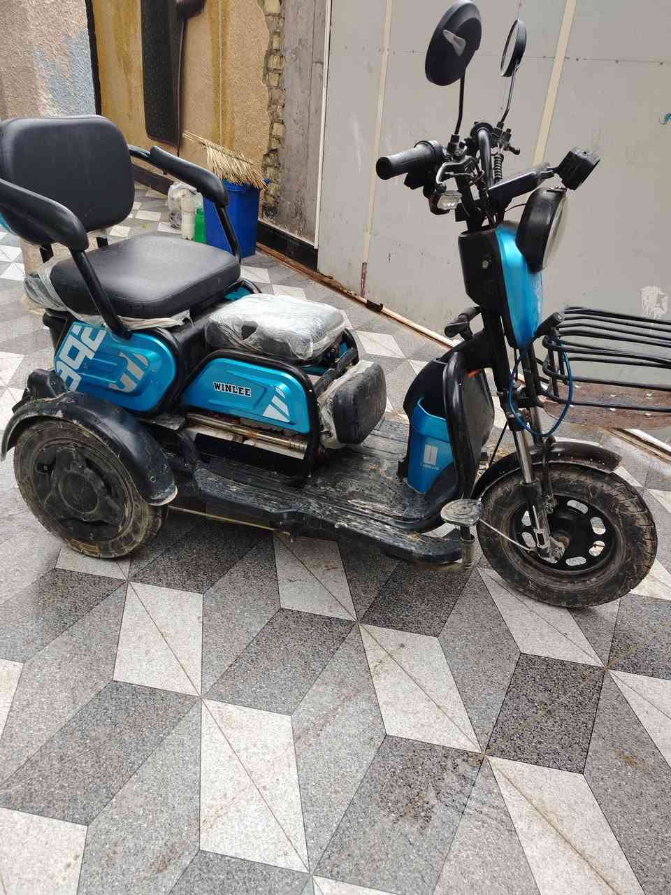 السلام عليكم ورحمة الله وبركاته  جديده ابو غريب الحصوه
دراجه للبيع     700الف   ***********
